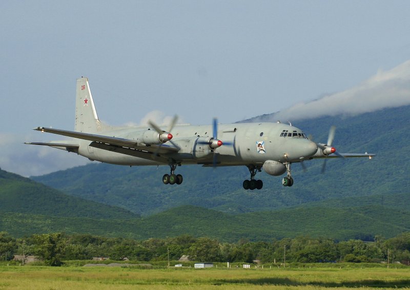 Светотехническое оборудование самолета ил-18