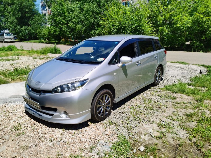 Тойота Виш колор 209