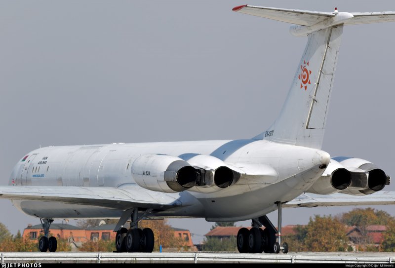 Аэропорт Пулково ил-62м