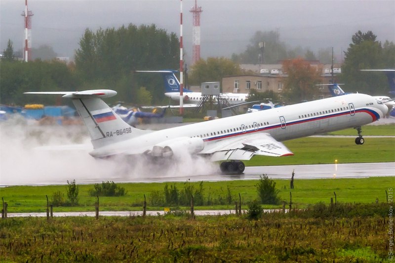 Самолет ил-62м