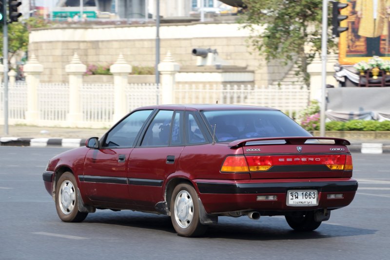 Дэу Эсперо 1990