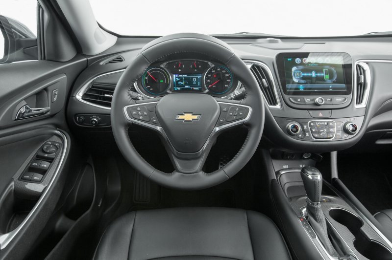 Chevrolet Malibu 2016 салон
