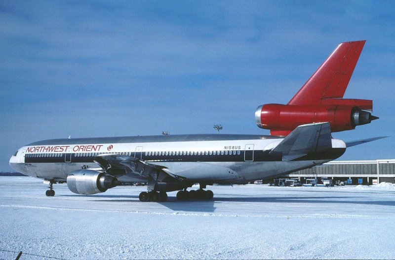 Douglas DC-10