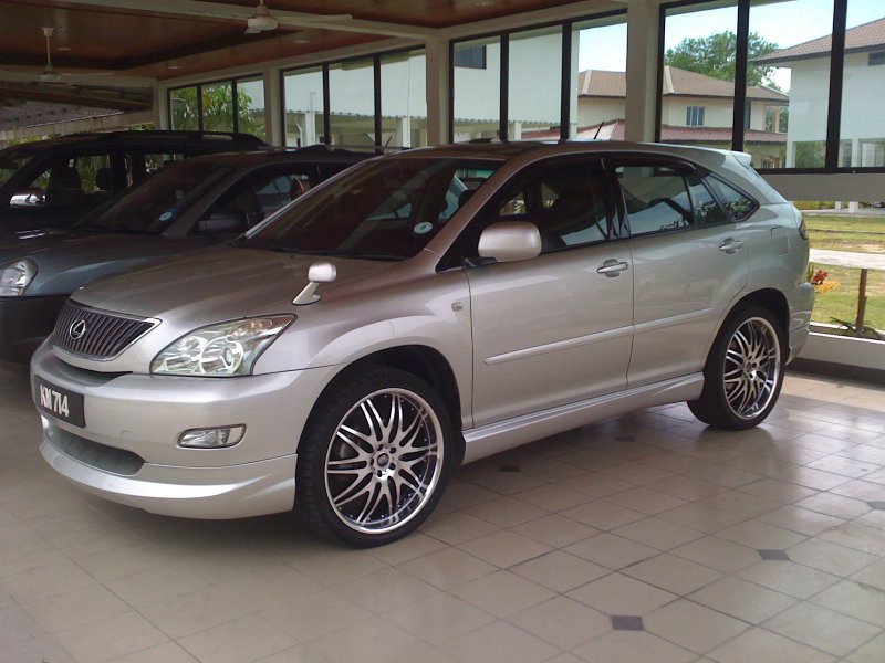 Lexus rx330 2005 r20