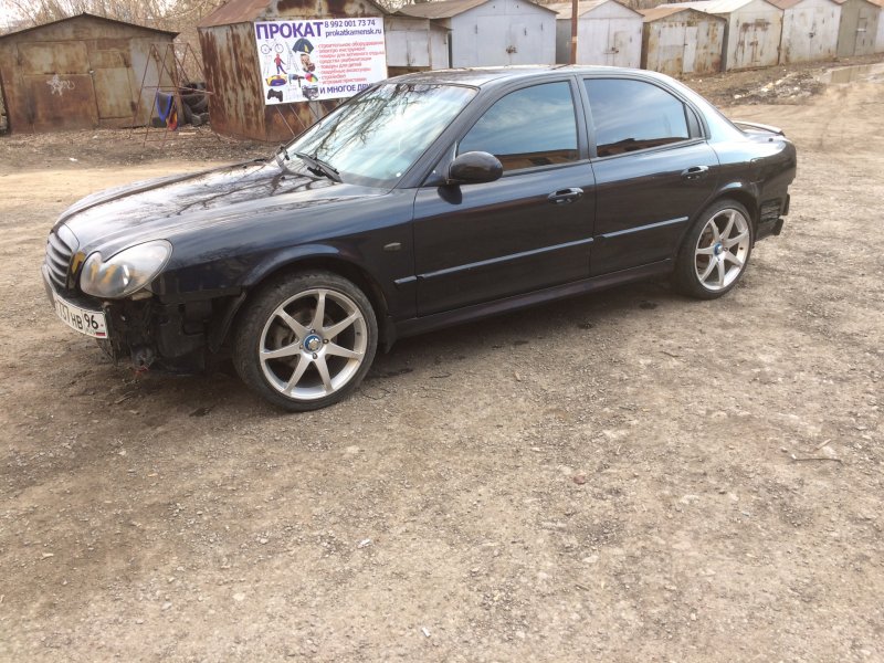 Hyundai Sonata EF черная r17