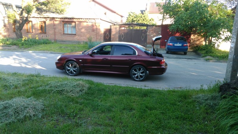 Hyundai Sonata EF r18