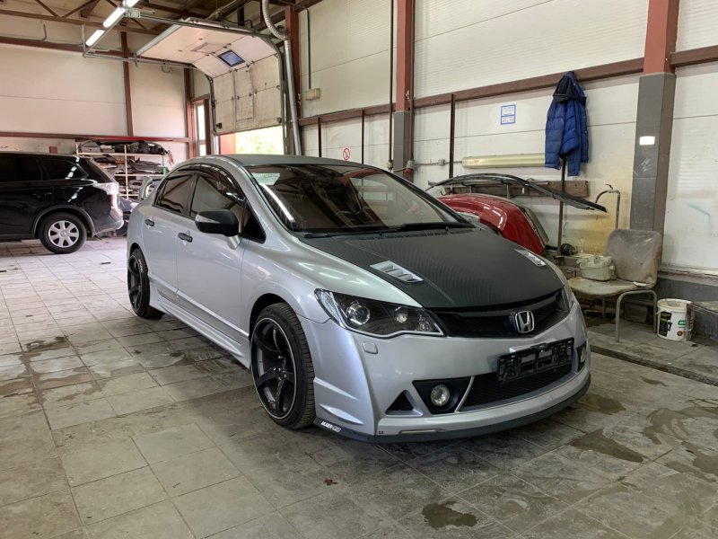 Honda Civic 8 4d
