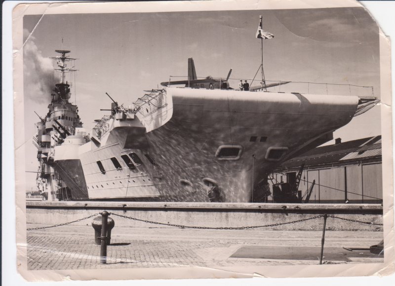HMS indomitable 1940