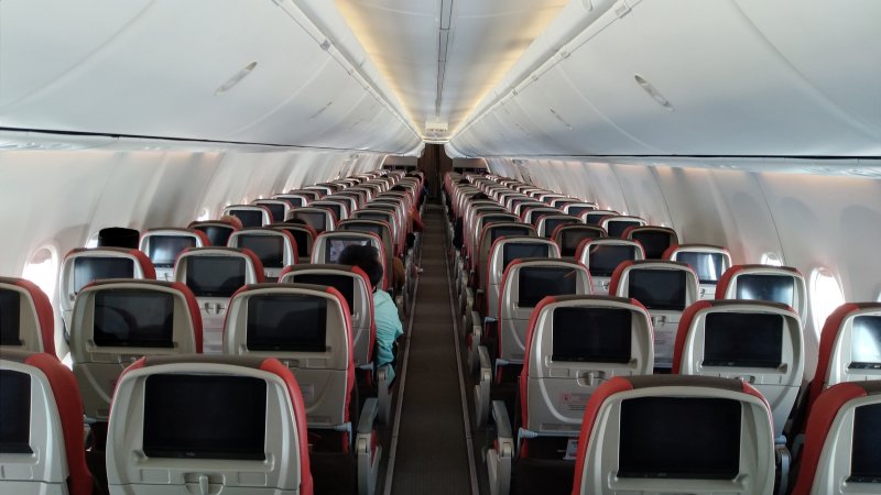Боинг 737-900 er салон