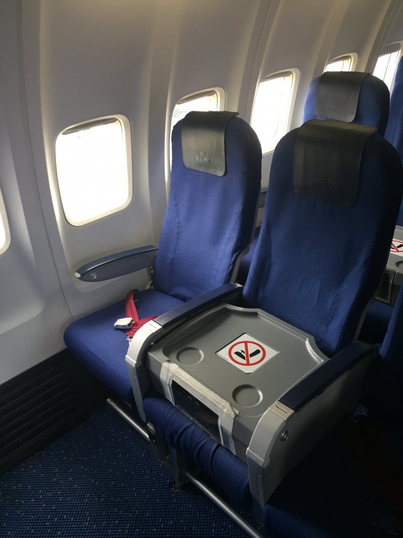 Boeing 737-800 Azur Air салон изнутри