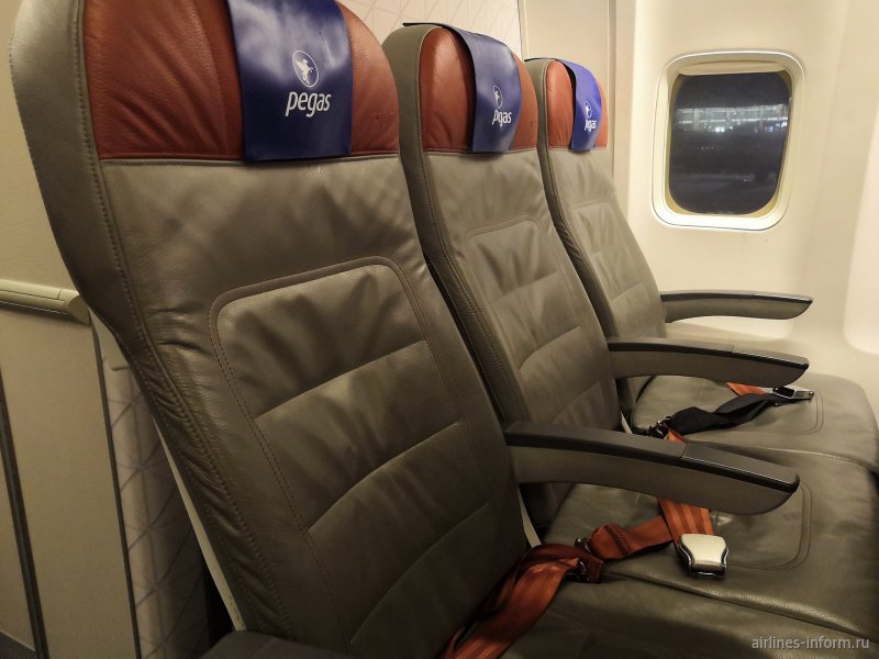 Boeing 737 салон