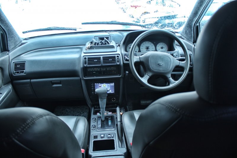Mitsubishi RVR 1998 салон
