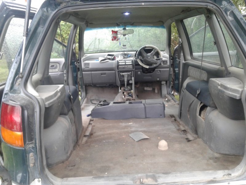 Mitsubishi RVR 2000 салон