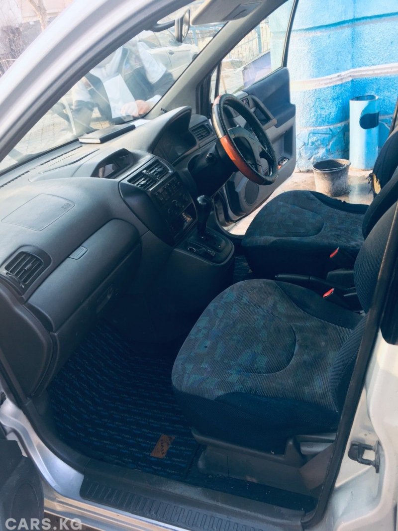 Mitsubishi RVR 2 1998 салон