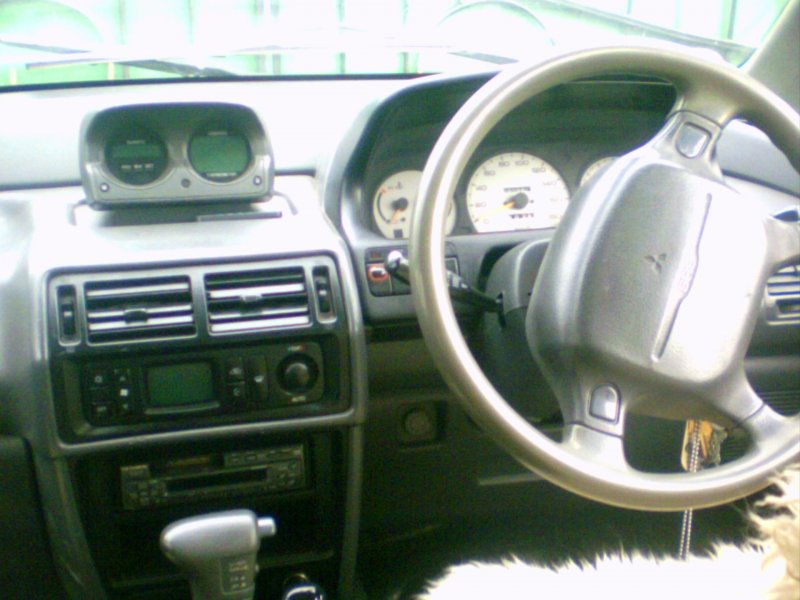 RVR Mitsubishi 1996 салон