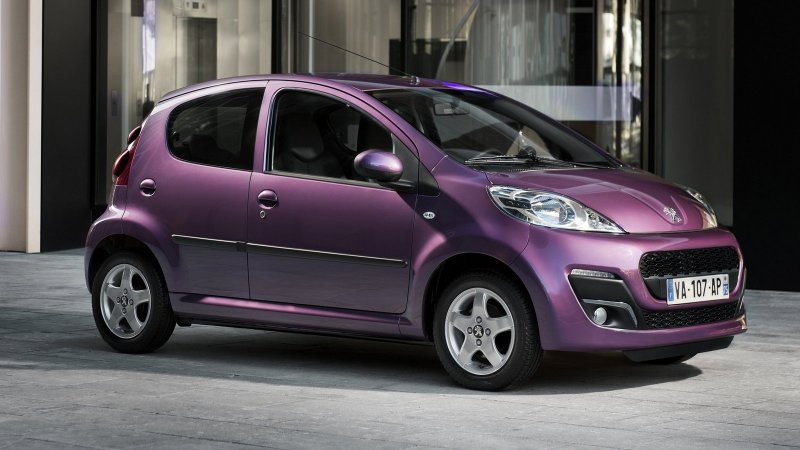 Volkswagen New Beetle 1