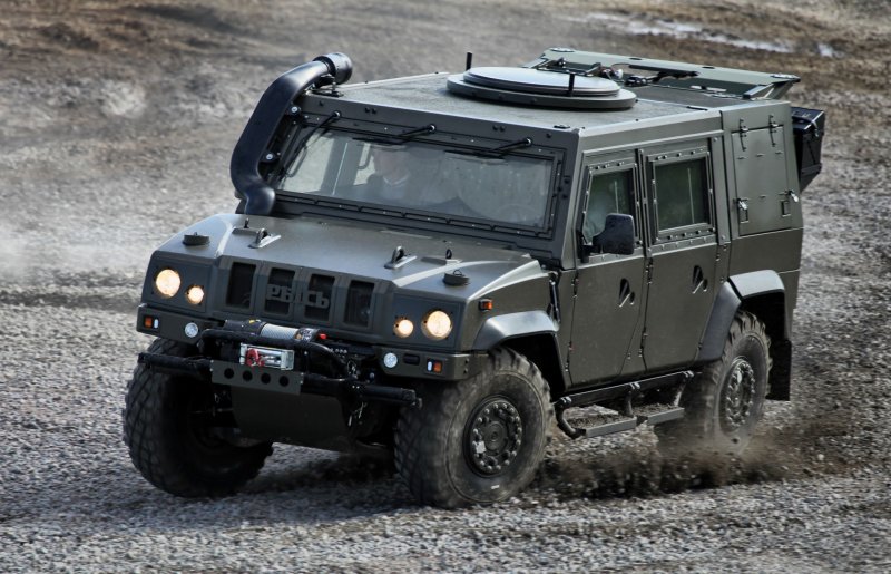 Бронеавтомобиль Iveco LMV