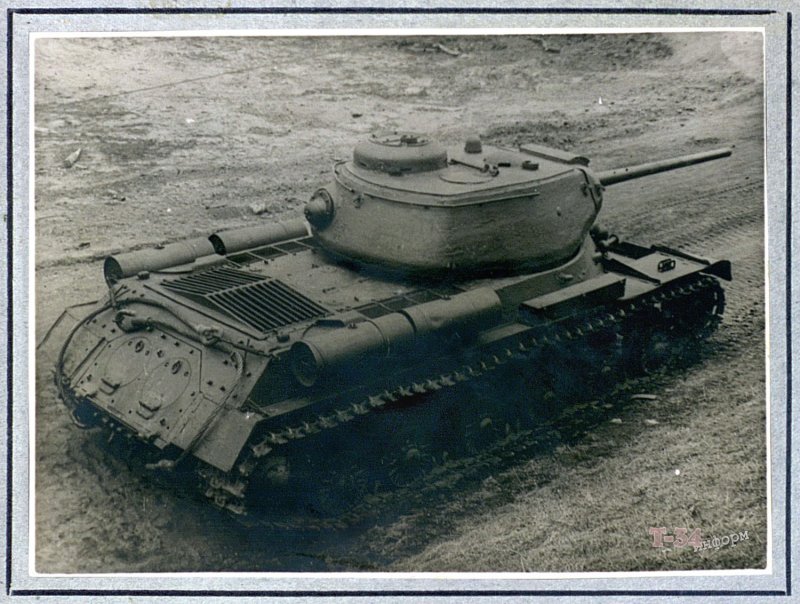 Танк ИС-85