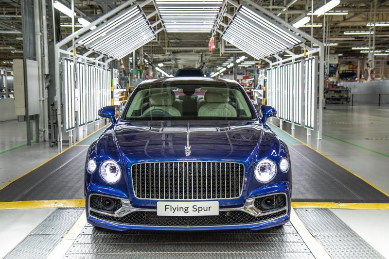 Новый Bentley Flying Spur