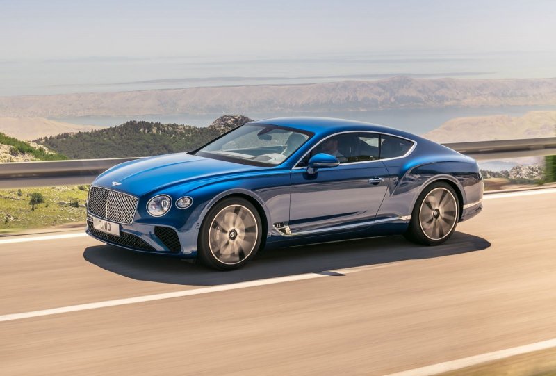 Bentley Flying Spur v8 s старый