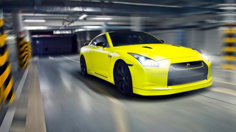 Nissan GTR r35 желтый