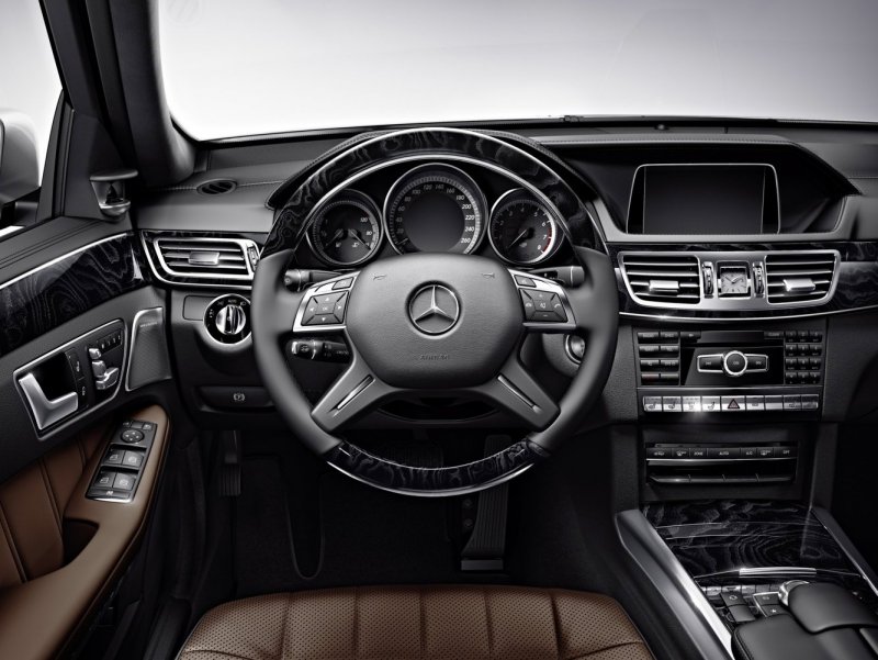Мерседес-Бенц е-класс w212 салон