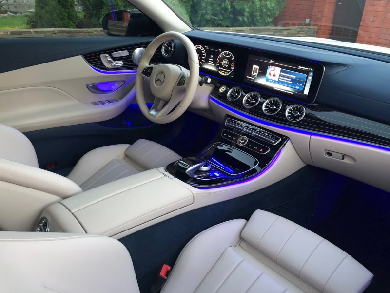 Mercedes Benz e200 2020 салон