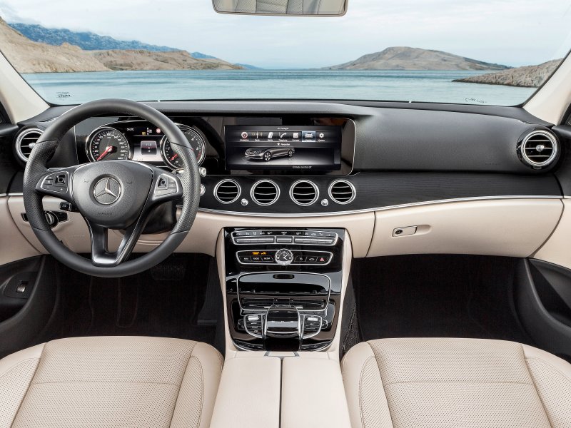 Mercedes e class w213 салон