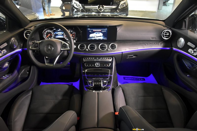 Mercedes-Benz e 200 4matic Sport