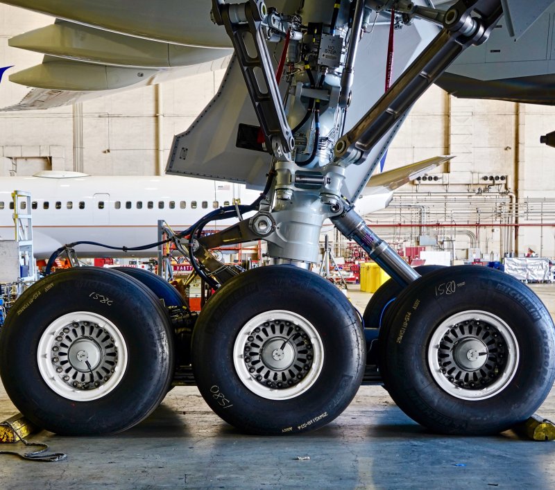 Шасси самолета Боинг 777