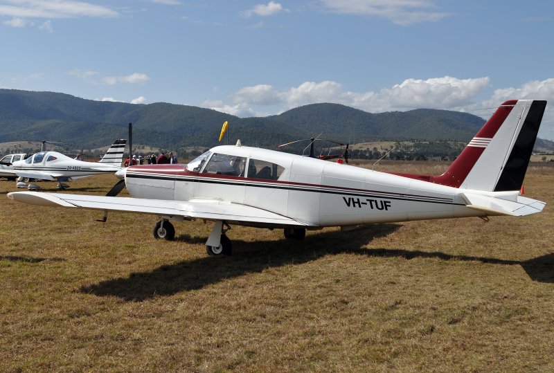 Piper pa-24 Comanche фото