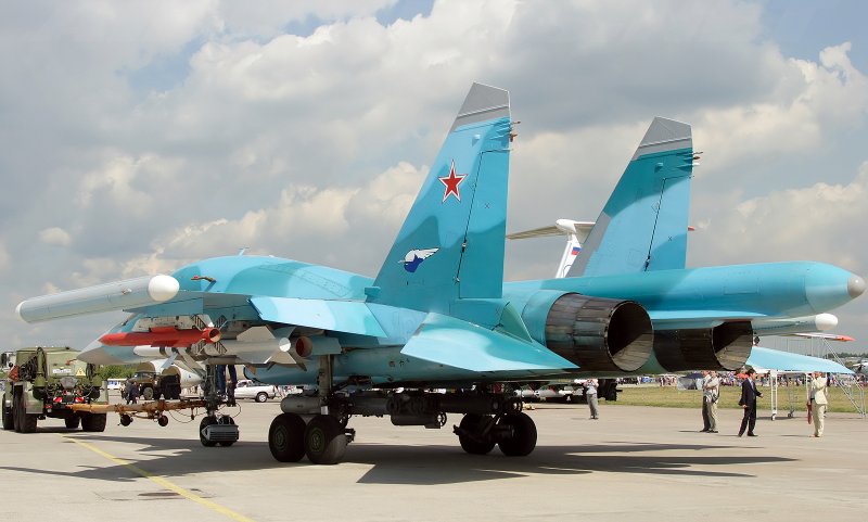 Су 34 на стоянке
