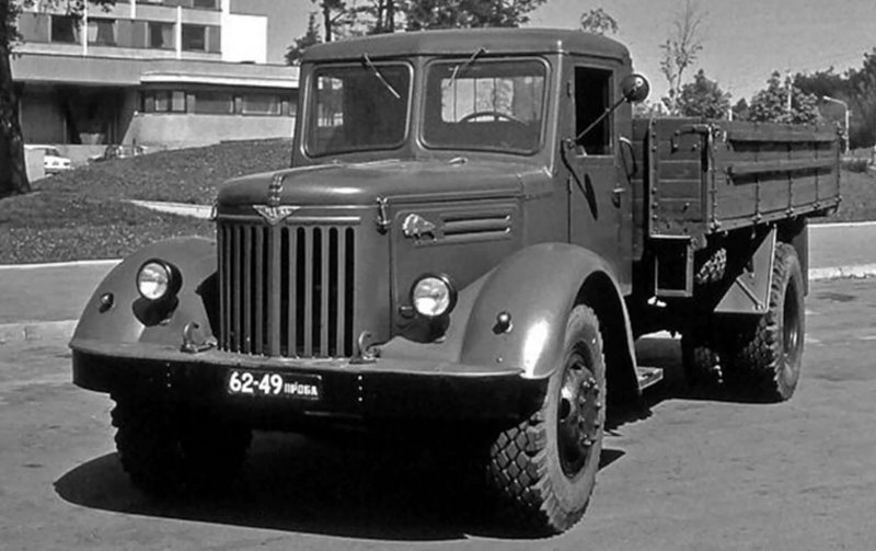МАЗ-205 грузовой автомобиль