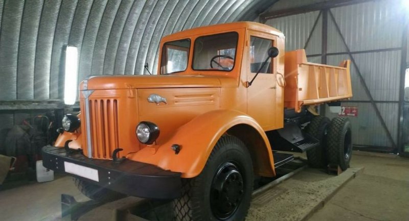 МАЗ 506 самосвал