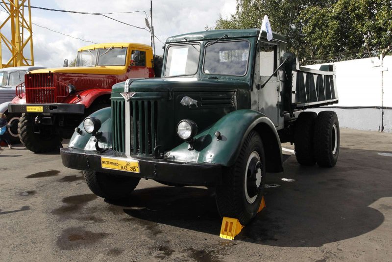 МАЗ 205