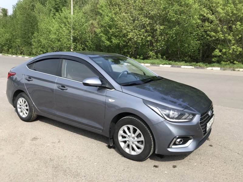 Hyundai Солярис серый