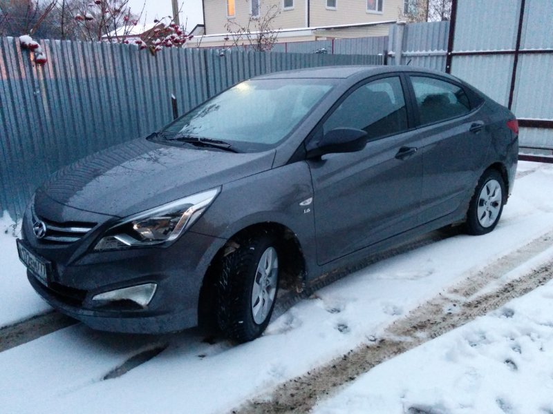 Hyundai Solaris 2021 мокрый асфальт