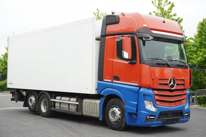 Mercedes-Benz Actros 2545