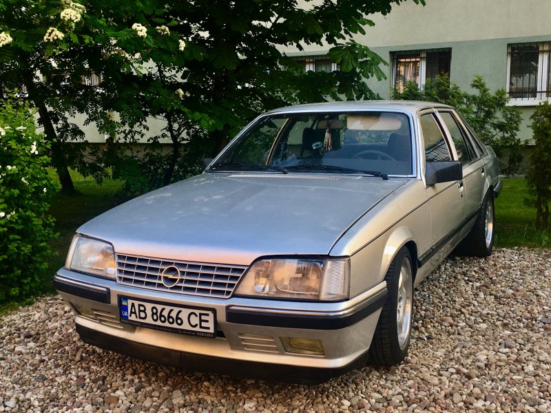 Opel Senator 1984