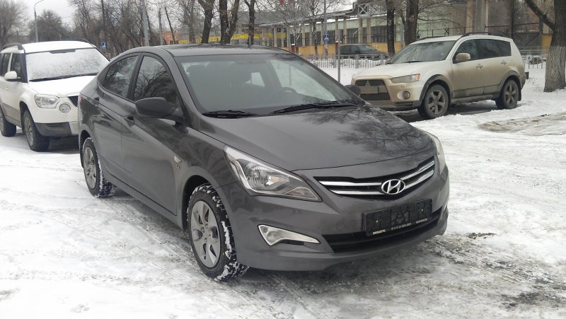 Hyundai Solaris серый