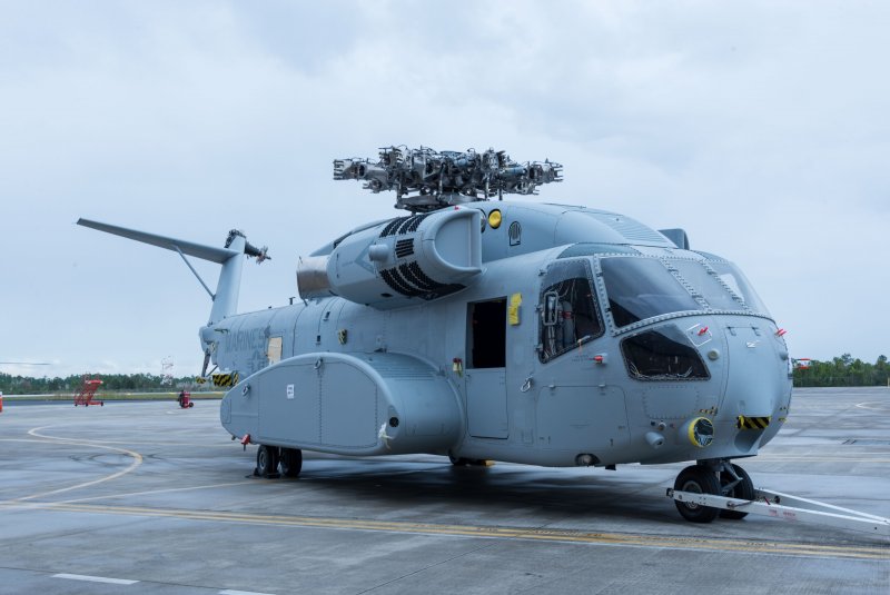 Самолет Ah - 64 Apache