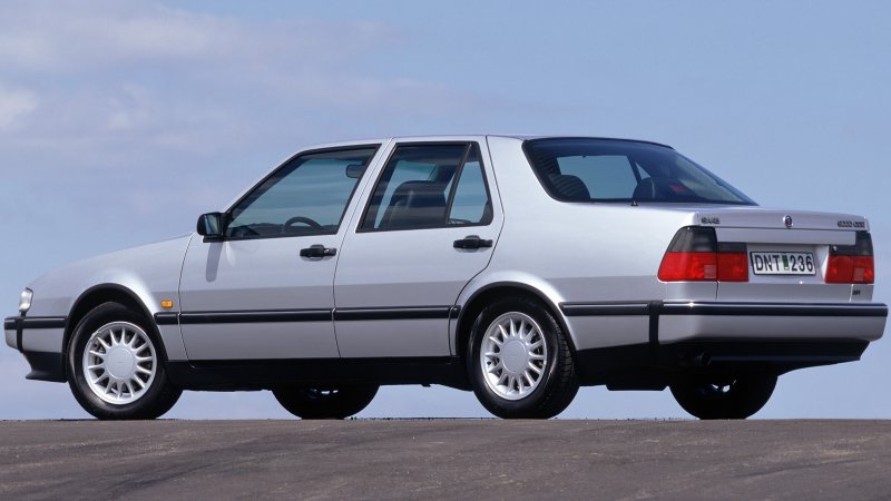 Машина Saab 9000 Turbo