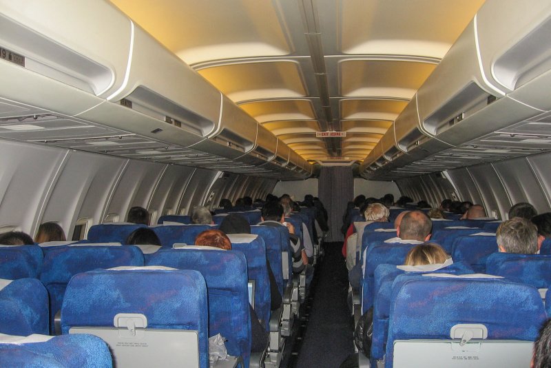 Боинг 737-300 авиа трафик