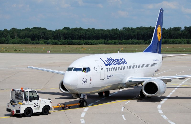 Боинг 737-300