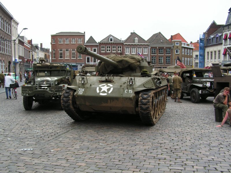 Hellcat трактор