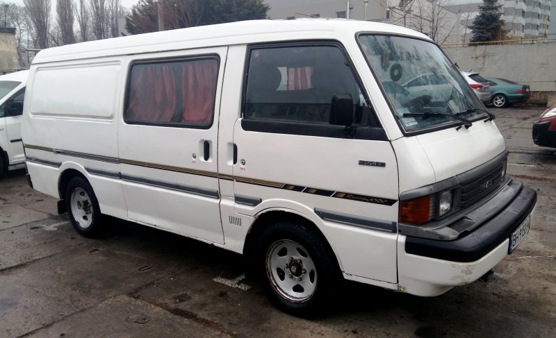 Мазда фургон 2200