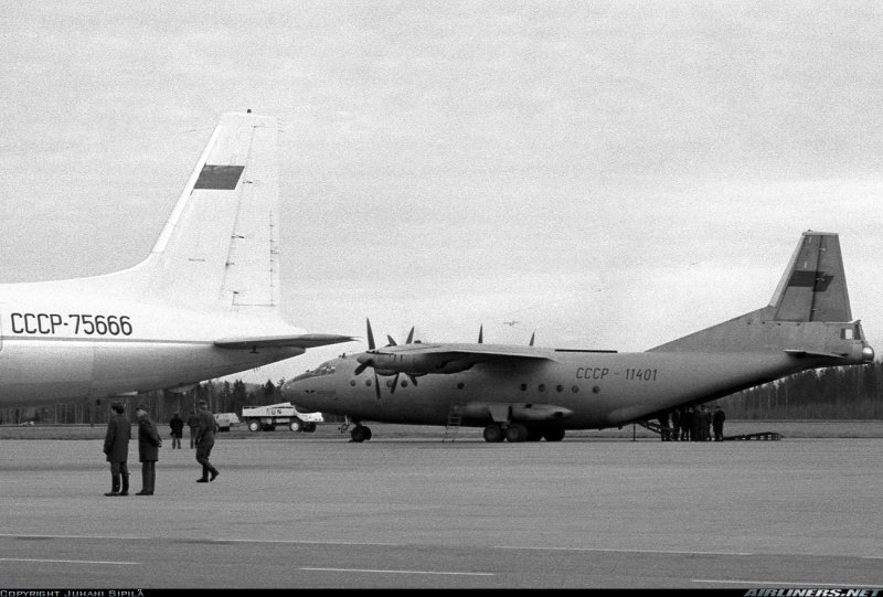 АН 26 салон