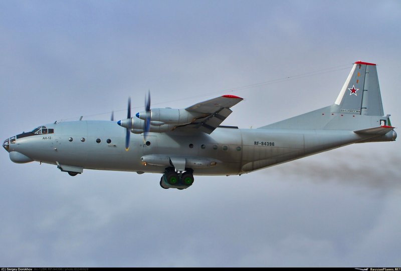 АН-12 RF-94396