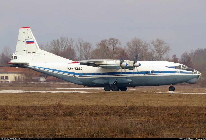 АН-12 RF-95407
