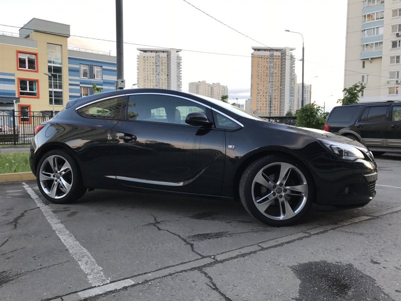 Opel Astra GTC r20